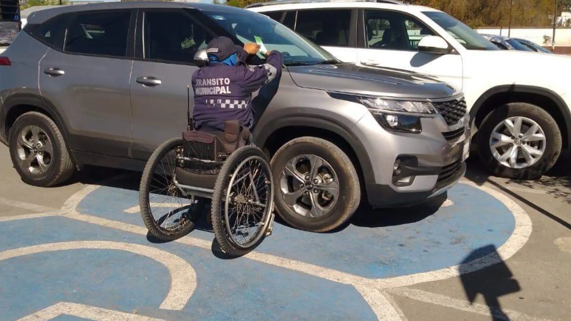 no estacionarse